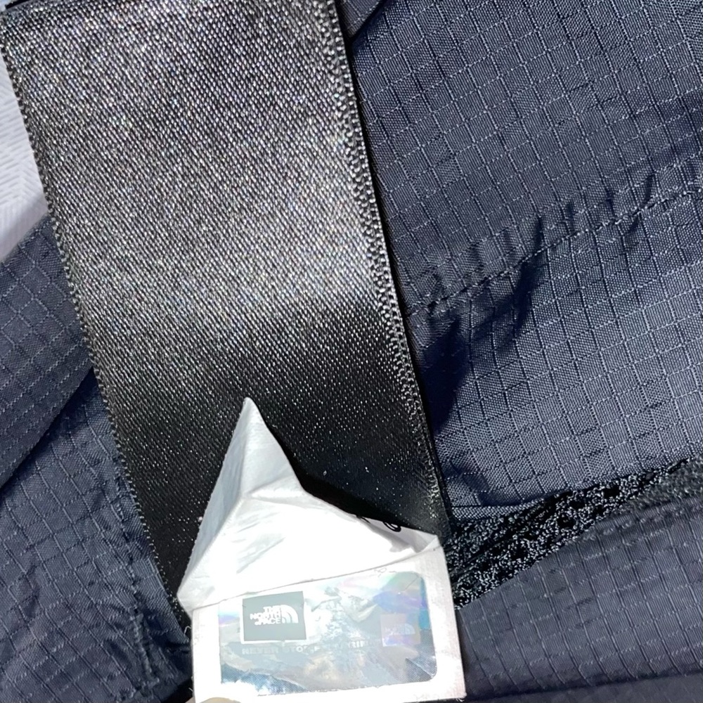 The North Face Venture 2 Jacket Black - Picture 11 of 13